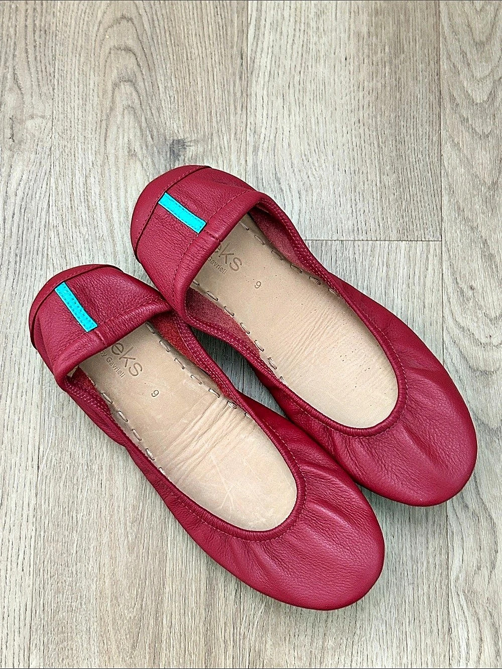 Tieks Cardinal Red Ballet Flats Red Size 9 NWOT